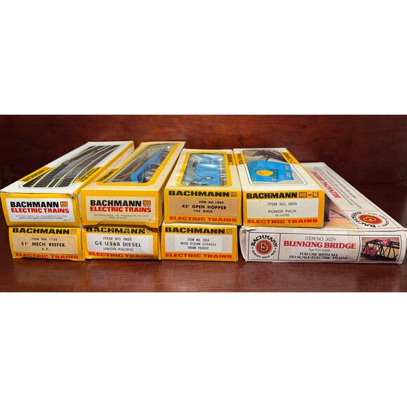 8 Bachman Trestle Bridge HO Scale Train Cars, Track, Bridge Trestle & Power Pack - Picture 5 of 8